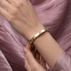 aurelia-crystal-bezel-bangle