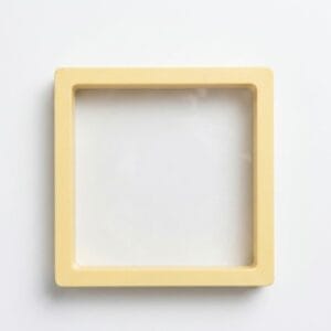 3d-floating-frame-display-case