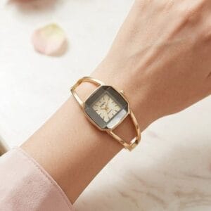 ehhe-elegance-geometric-bangle-watch