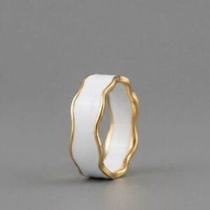 the-wavy-enamel-ring