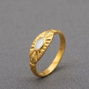 the-pearl-of-wisdom-signet-ring